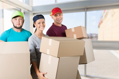 Flexible man and van in Shacklewell for small removals and deliveries